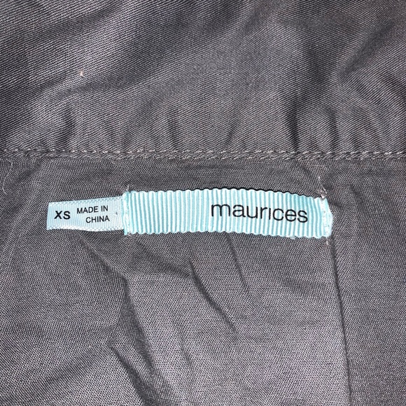 Ladies button up - Picture 3 of 3